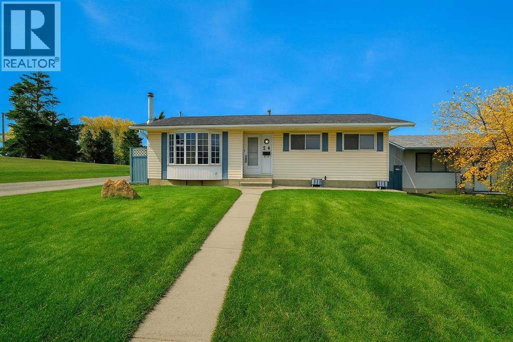 24 Rundleson Way NE