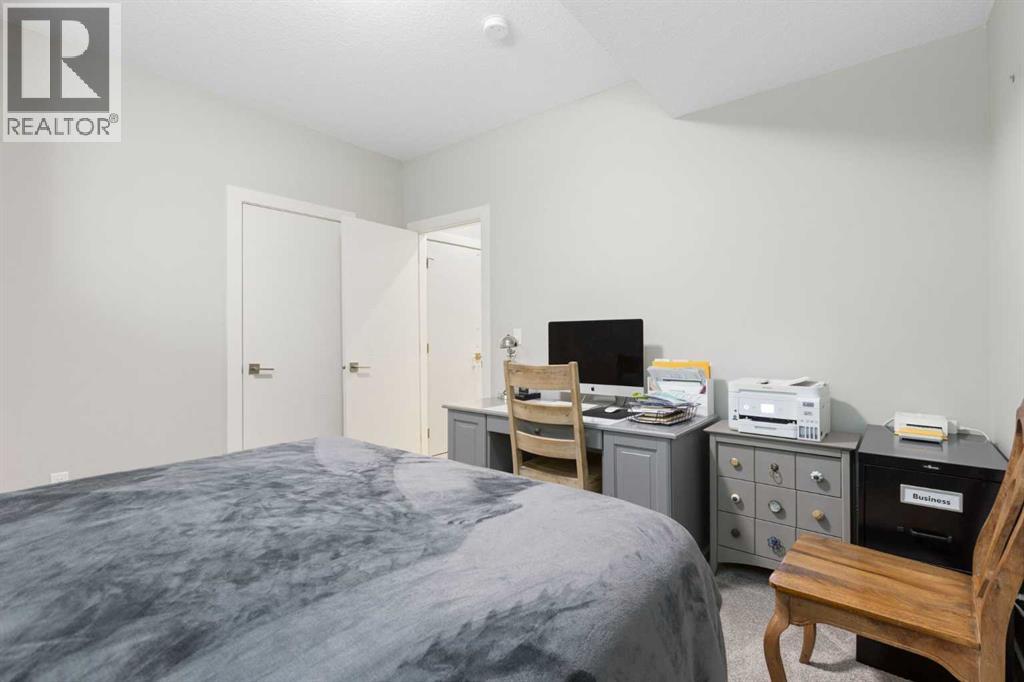 Single Family House for Sale in   Street NW Bowness Calgary 