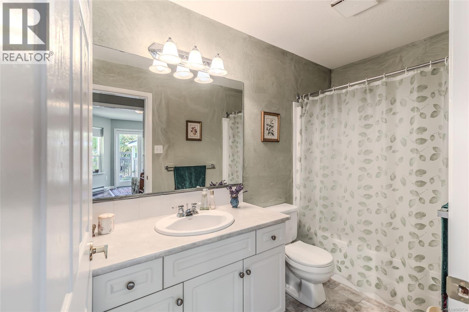 2663 Andover Rd, Nanoose Bay