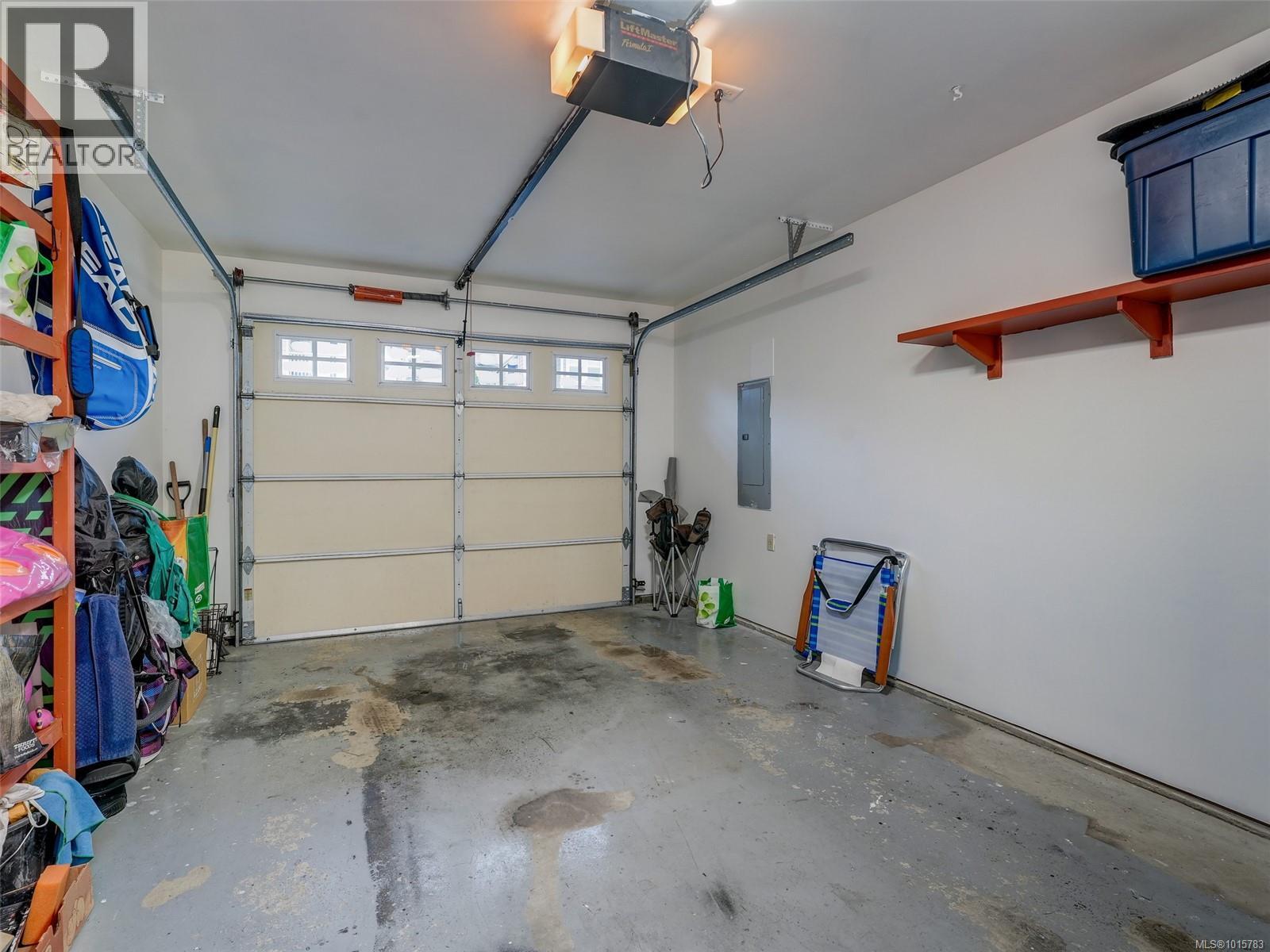  4040 Blackberry Lane, Saanich