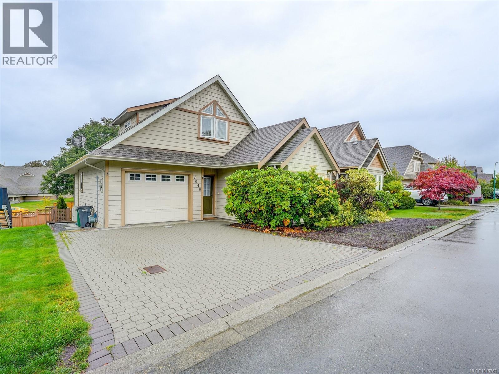  4040 Blackberry Lane, Saanich