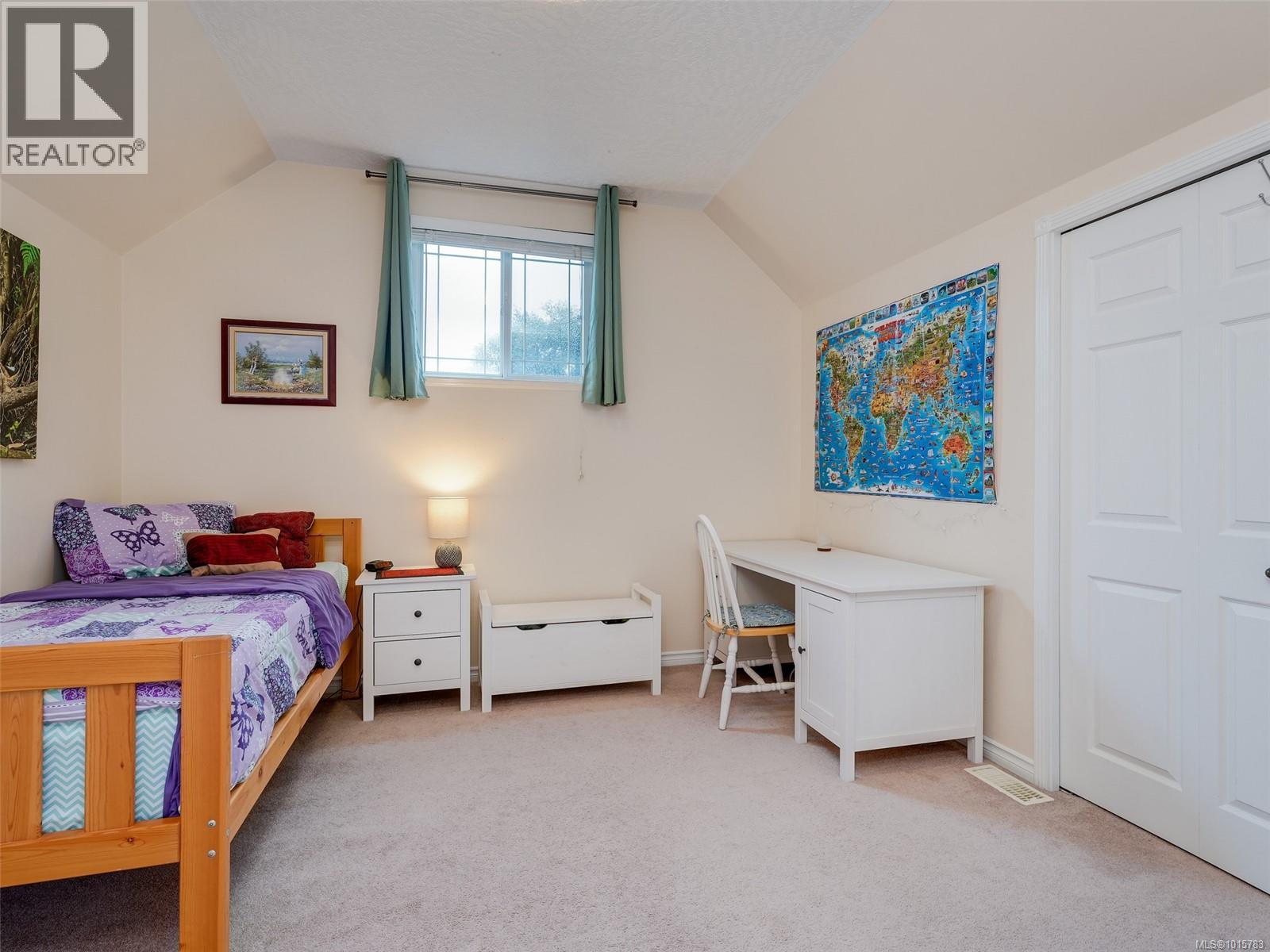  4040 Blackberry Lane, Saanich