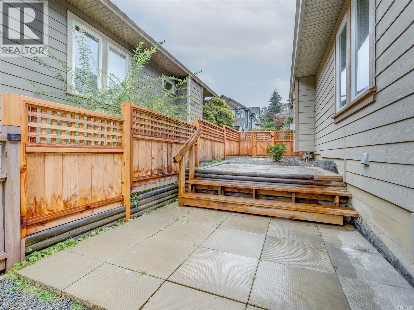  4040 Blackberry Lane, Saanich