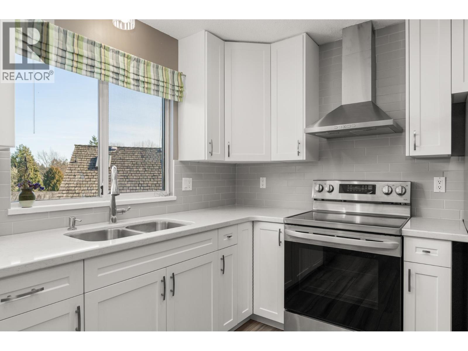 1480 VIEW Crescent, Delta