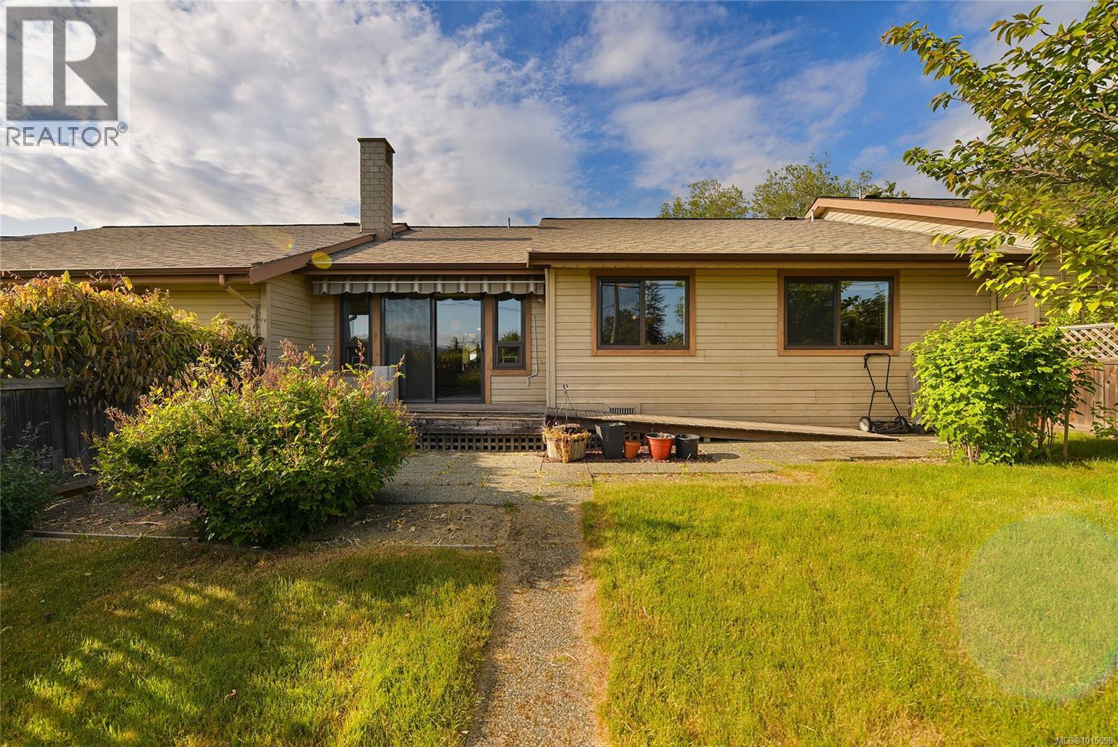 2 1144 Verdier Avenue, Central Saanich