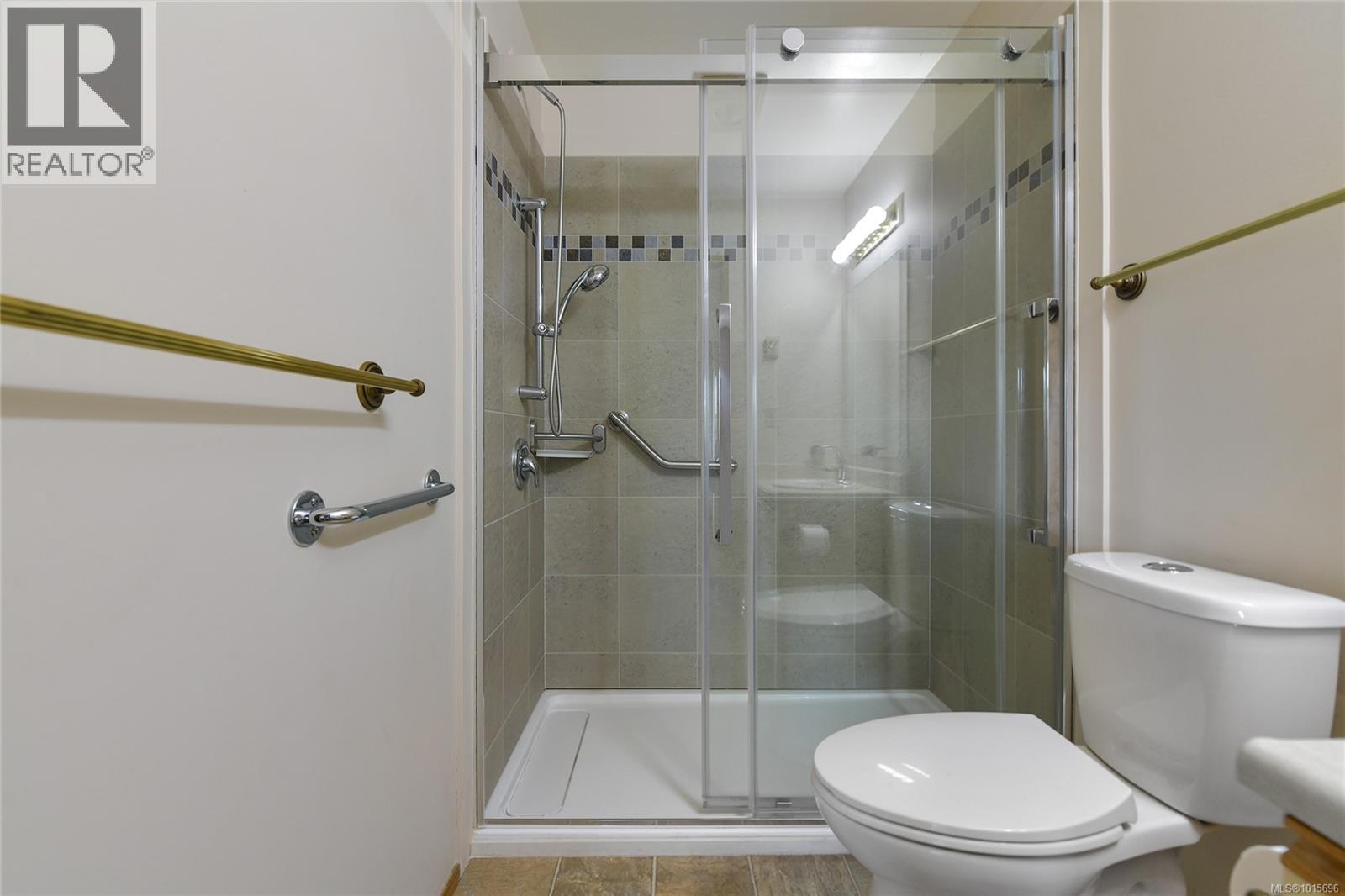 2 1144 Verdier Avenue, Central Saanich