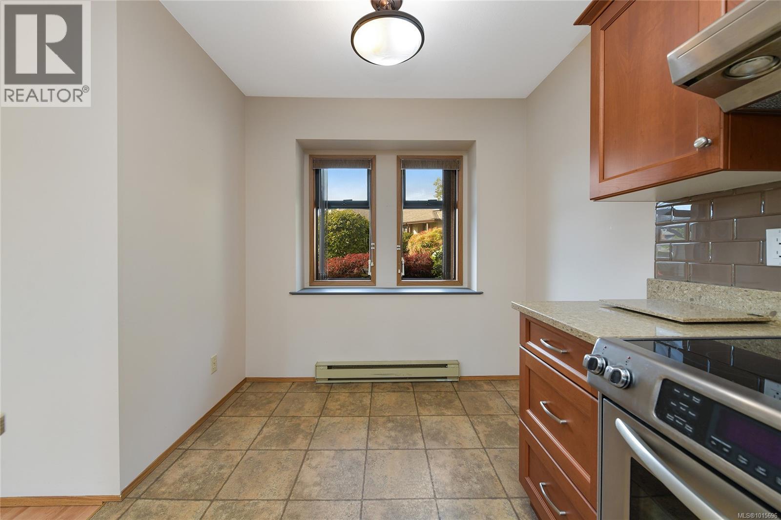 2 1144 Verdier Avenue, Central Saanich