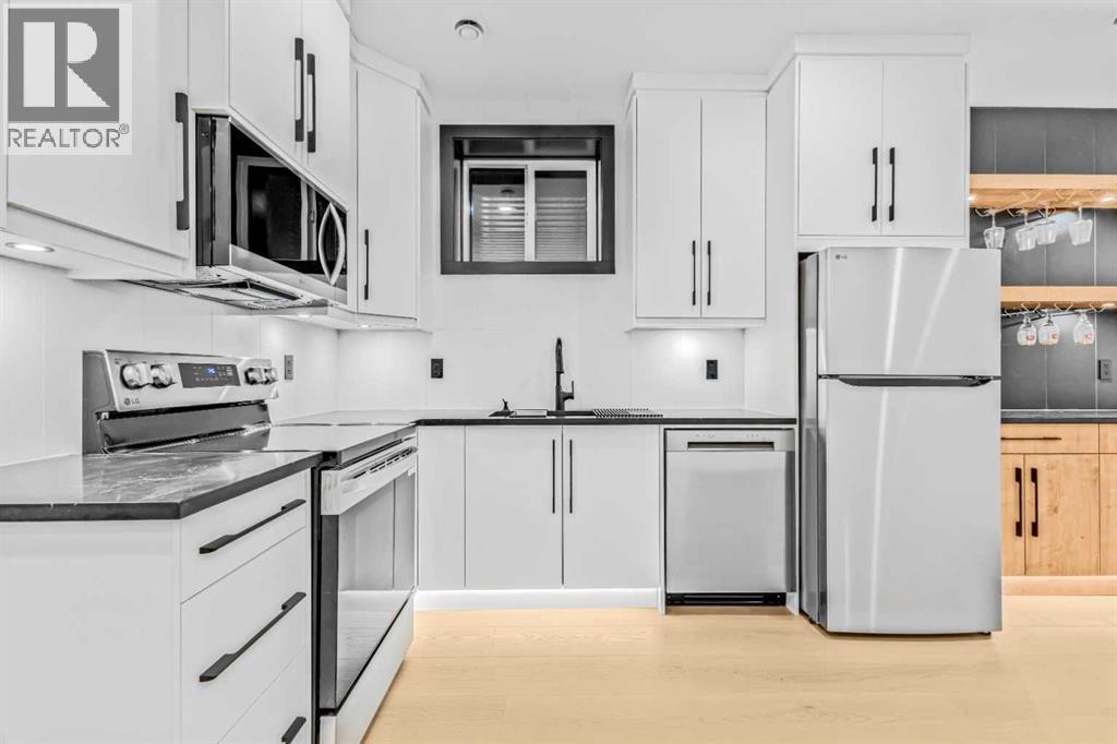 Single Family House for Sale in   Avenue SW Windsor Park Calgary 