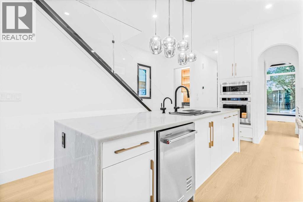 Single Family House for Sale in   Avenue SW Windsor Park Calgary 