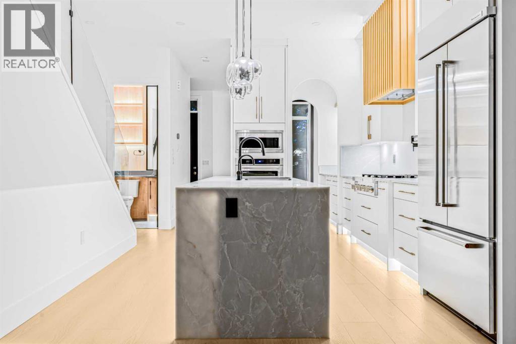 Single Family House for Sale in   Avenue SW Windsor Park Calgary 