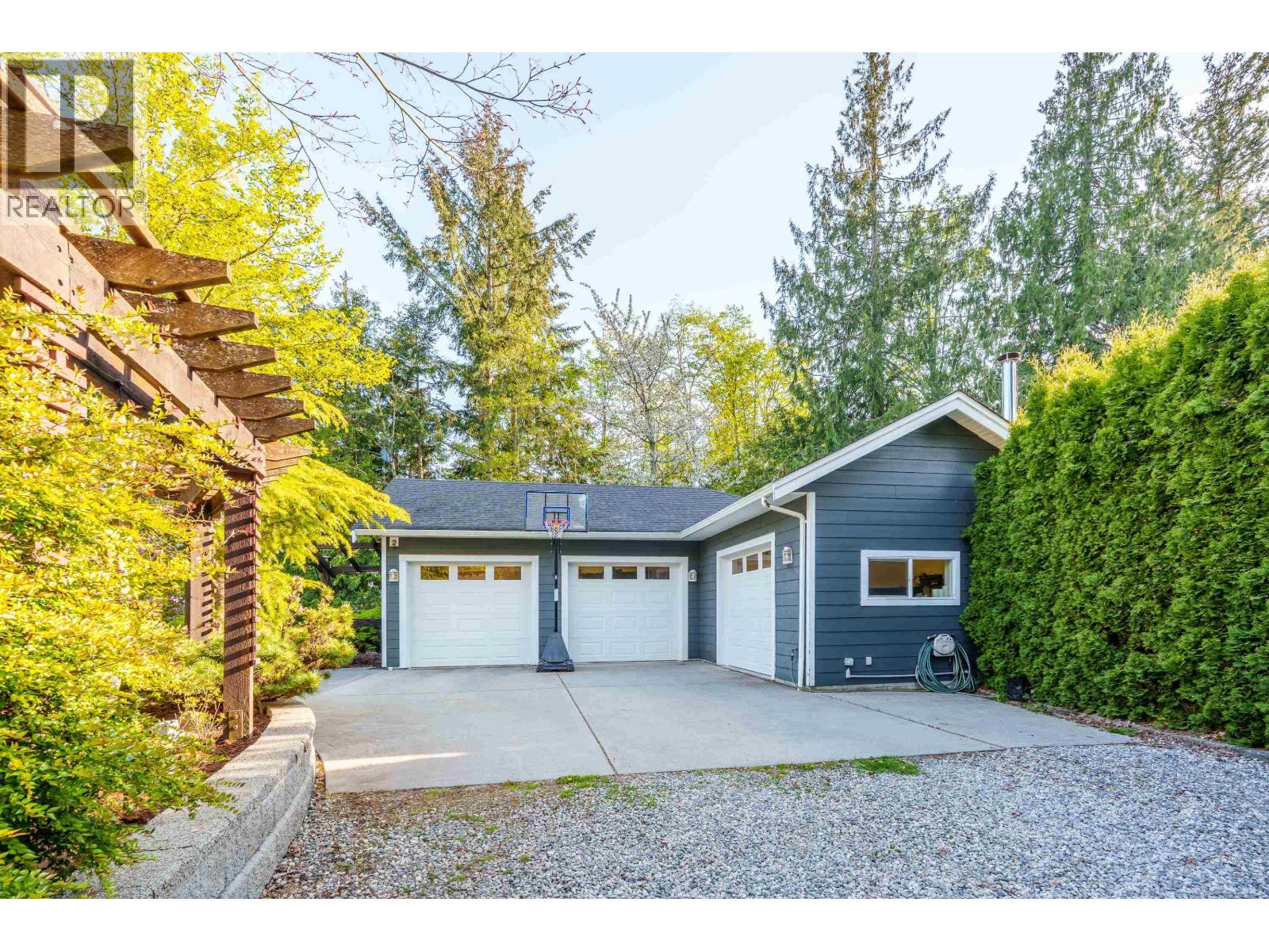 6323 ORACLE ROAD, Sechelt