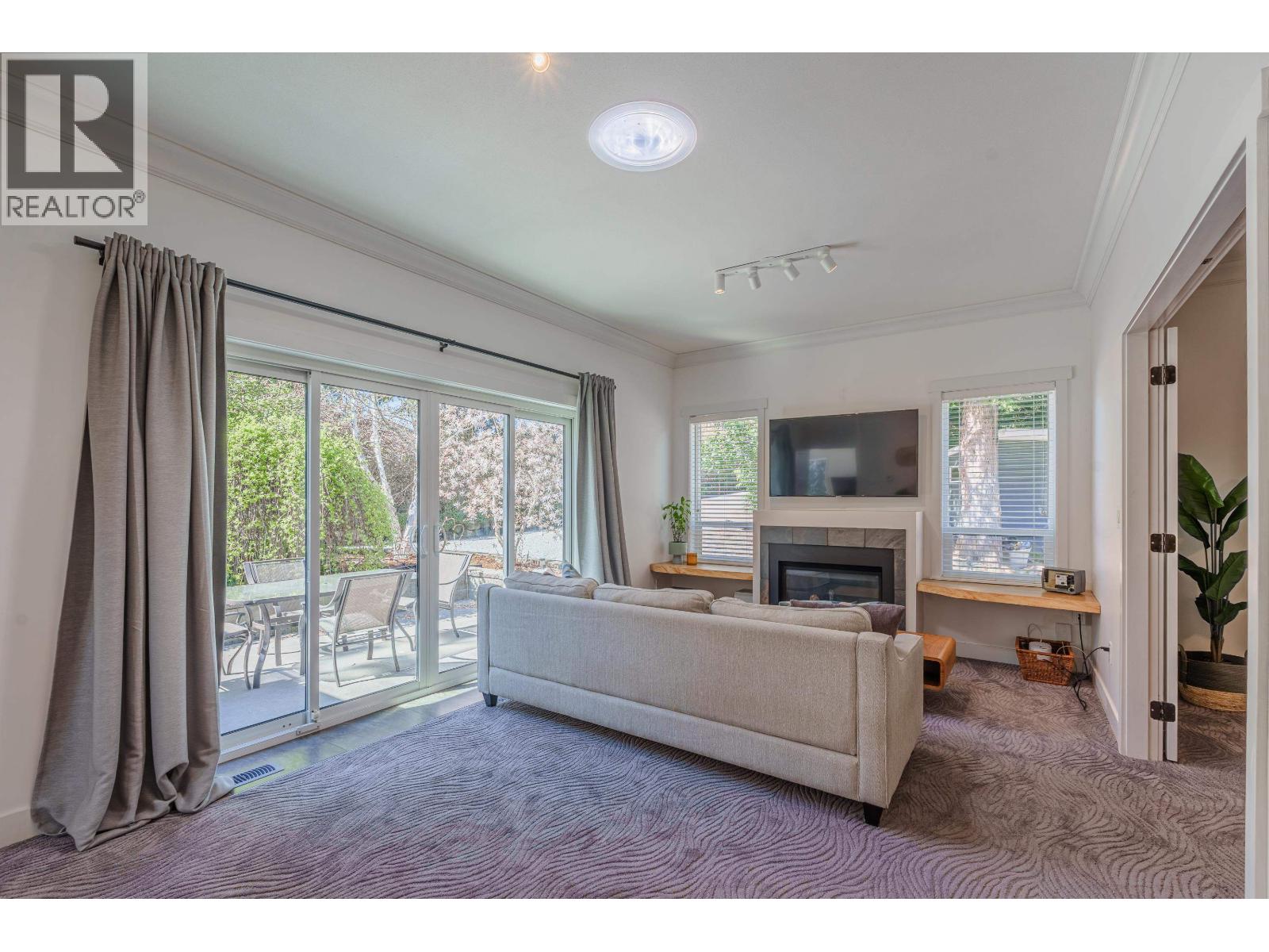 6323 ORACLE ROAD, Sechelt