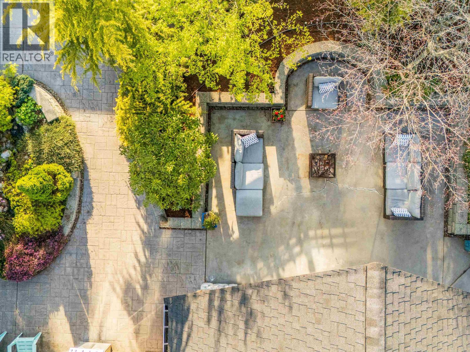 6323 ORACLE ROAD, Sechelt