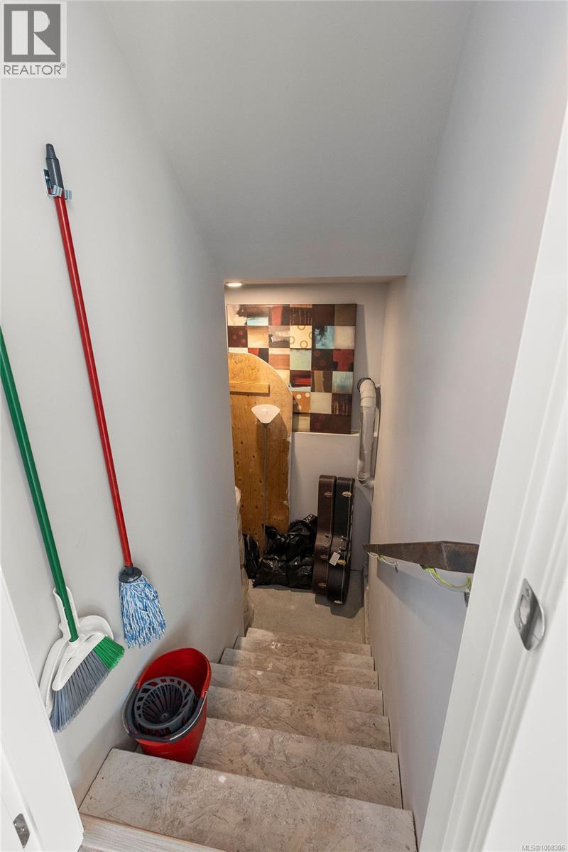  2911 Constellation Avenue, Langford