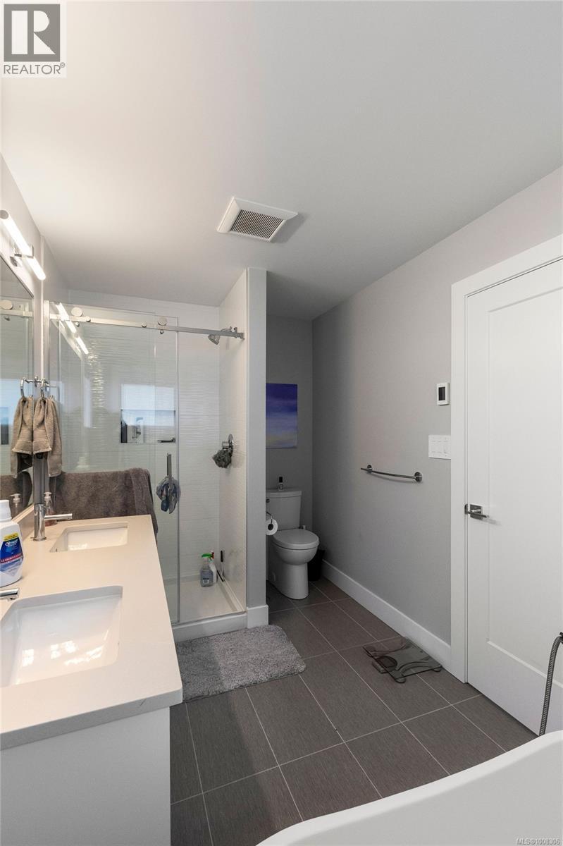  2911 Constellation Avenue, Langford