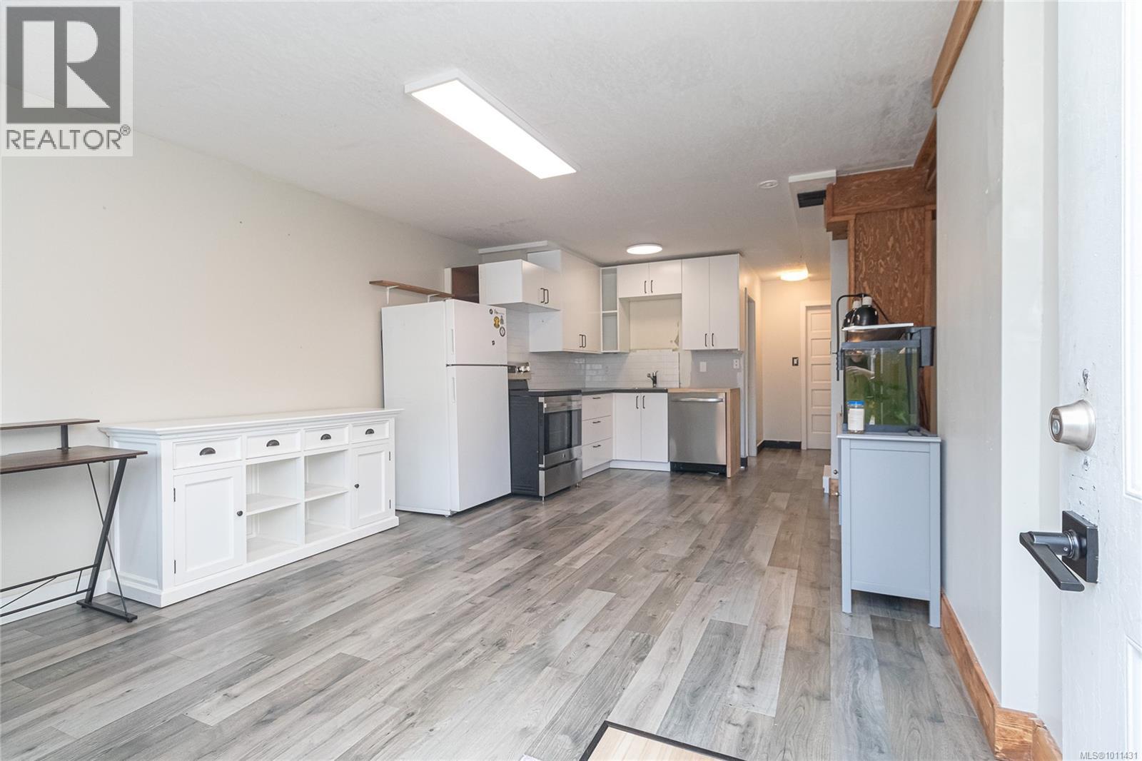 3995 Arlene Place, Saanich