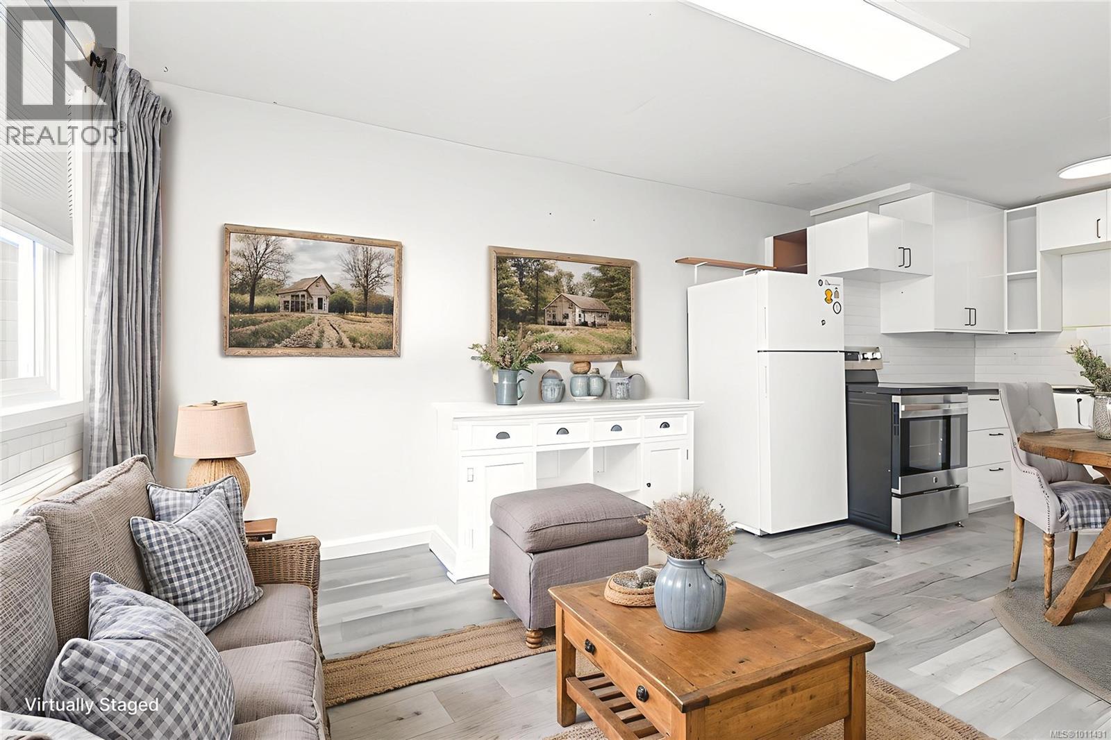 3995 Arlene Place, Saanich