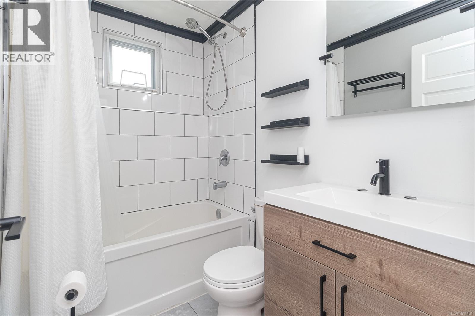  3995 Arlene Place, Saanich