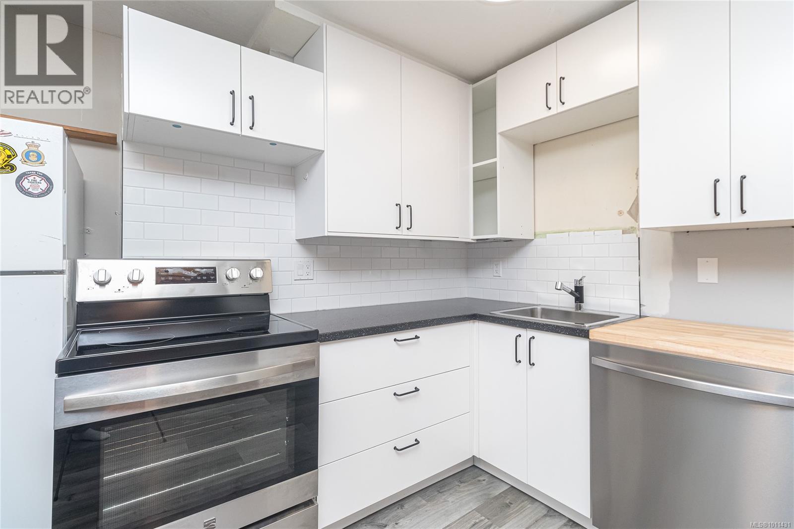  3995 Arlene Place, Saanich