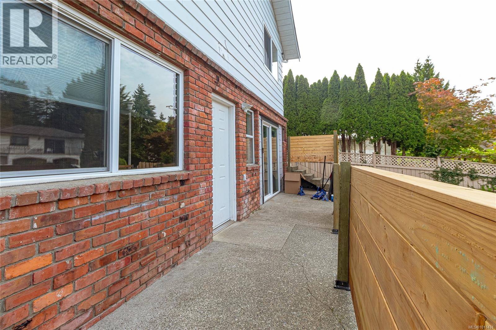  3995 Arlene Place, Saanich