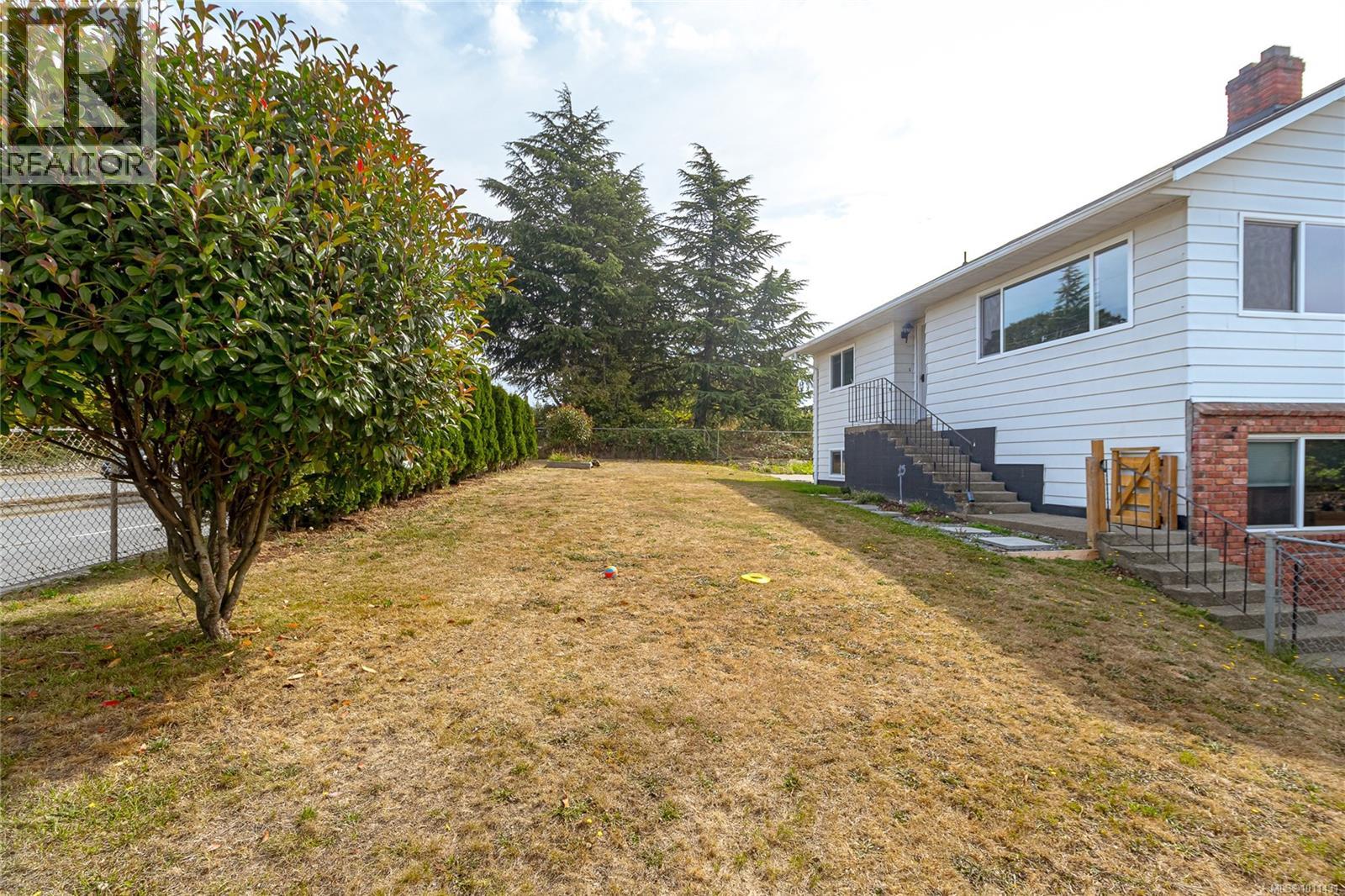  3995 Arlene Place, Saanich