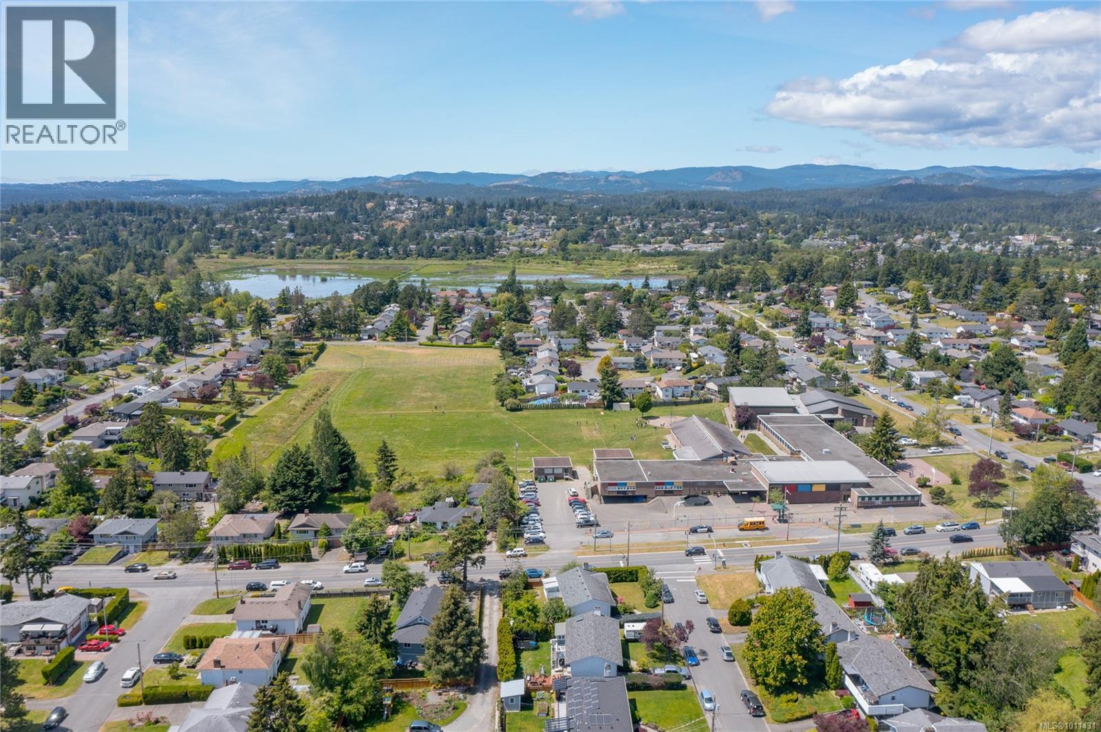  3995 Arlene Place, Saanich