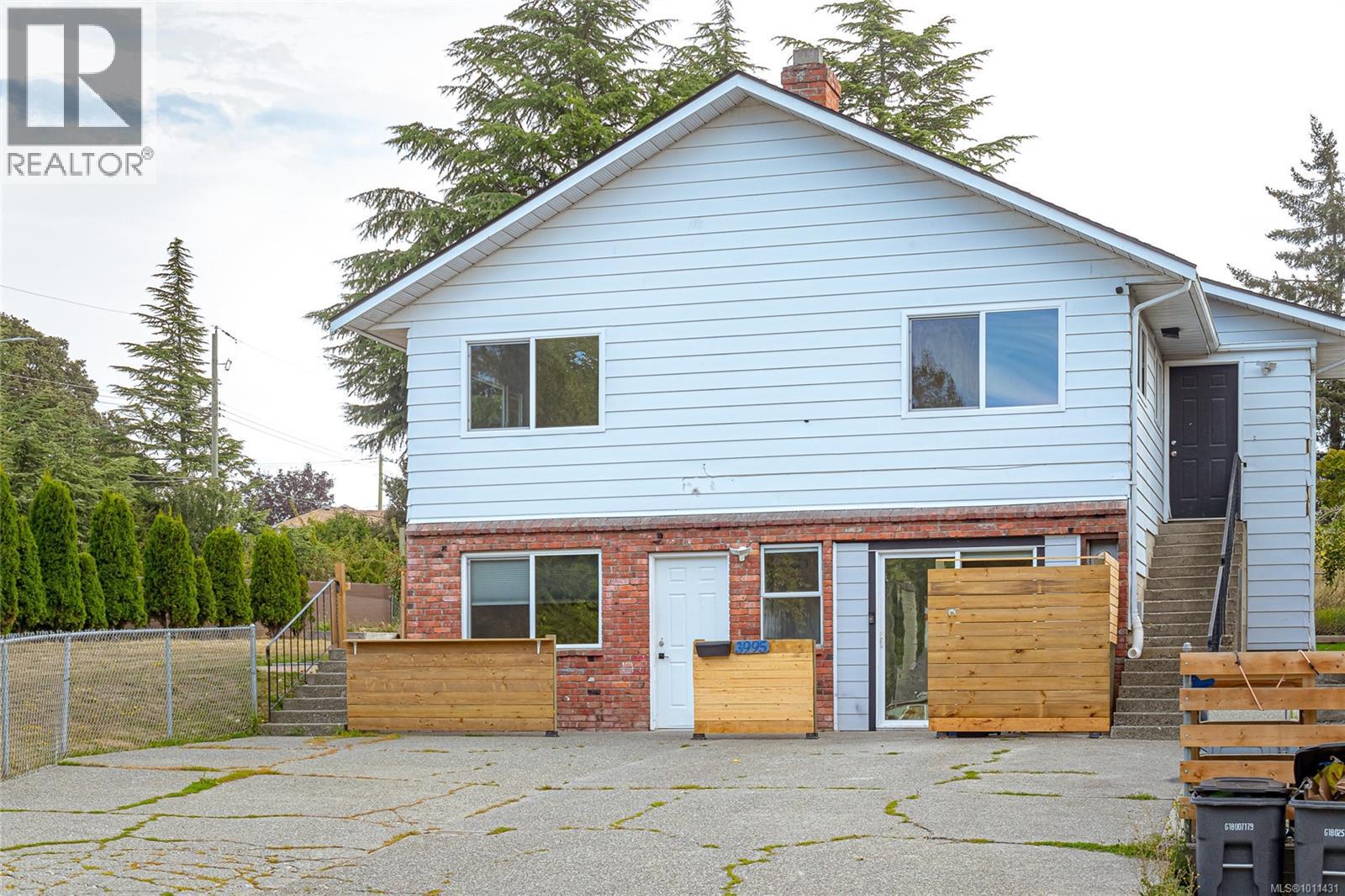  3995 Arlene Place, Saanich
