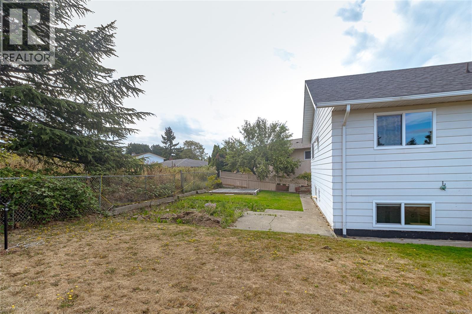  3995 Arlene Place, Saanich