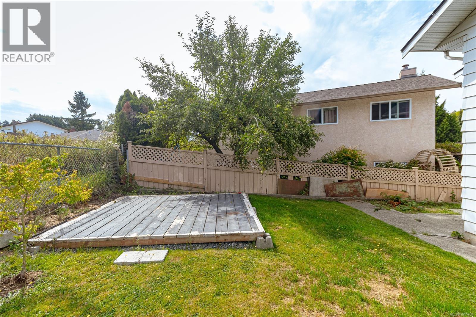  3995 Arlene Place, Saanich
