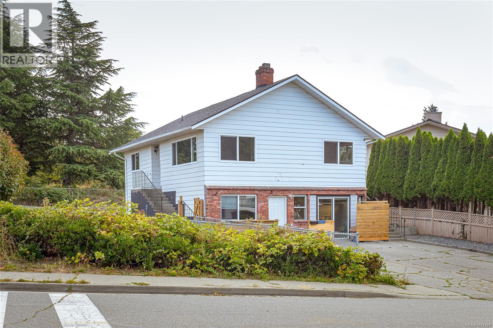  3995 Arlene Place, Saanich