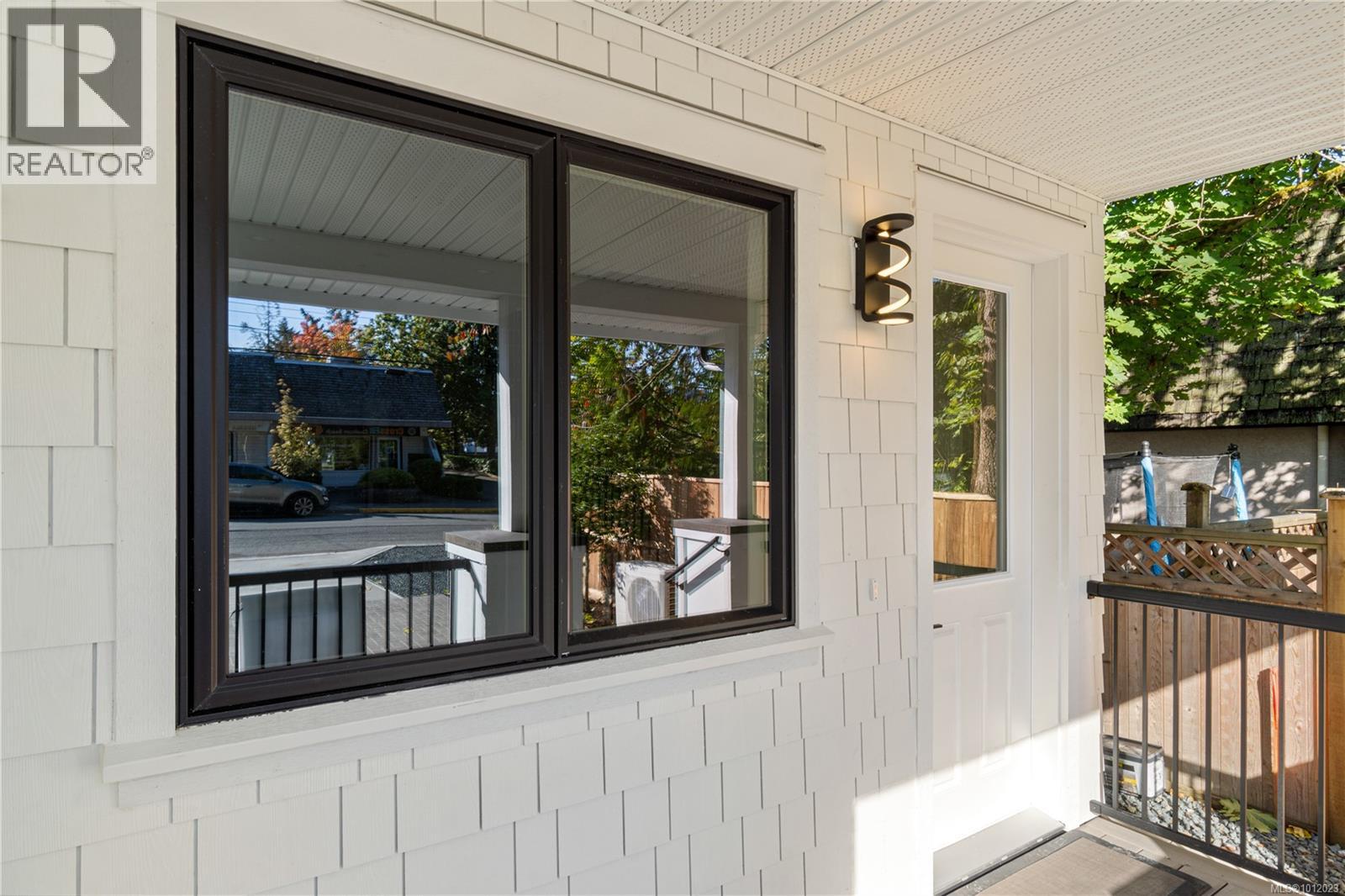 B 149 First Ave W, Qualicum Beach