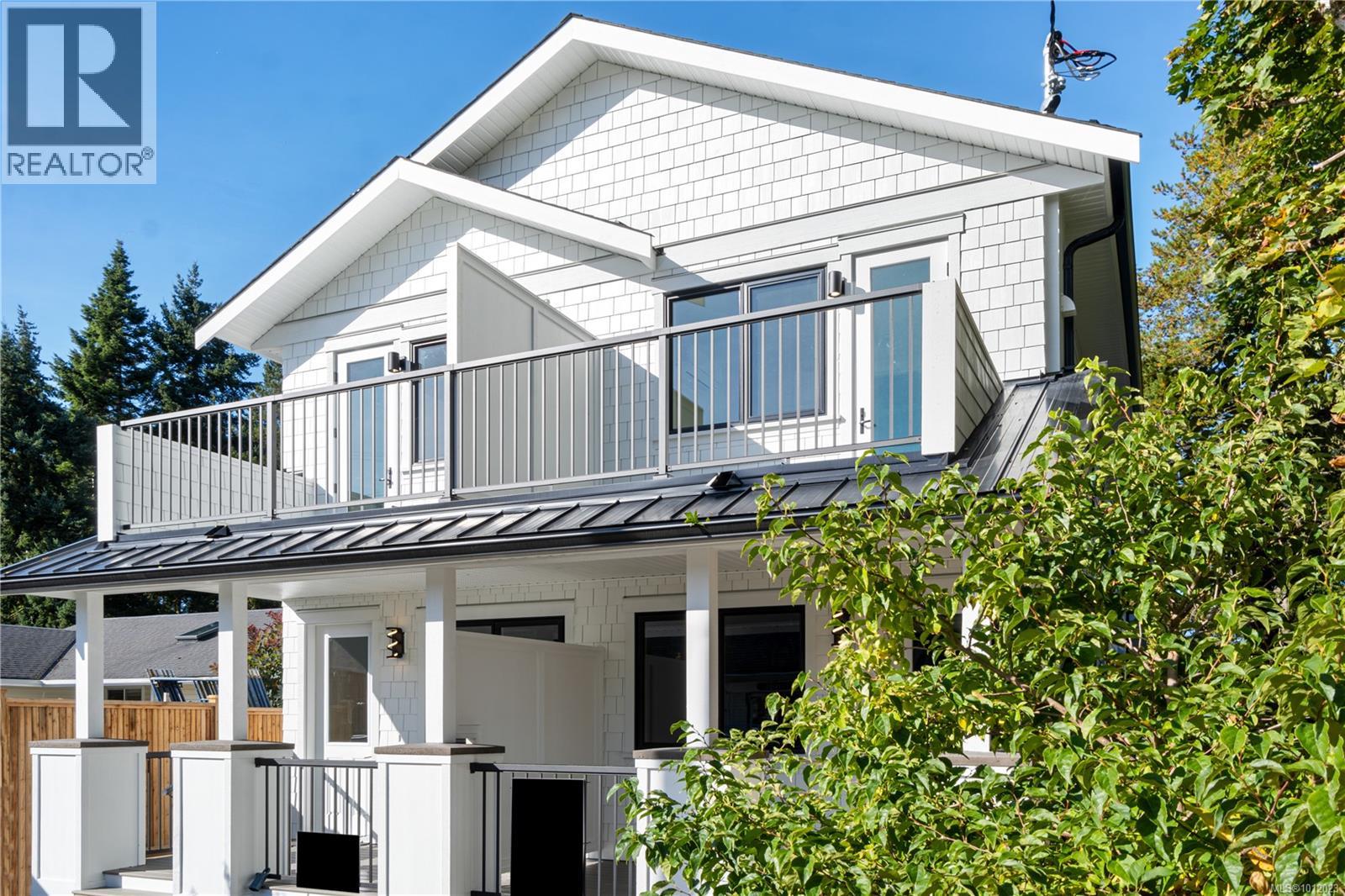 B 149 First Ave W, Qualicum Beach