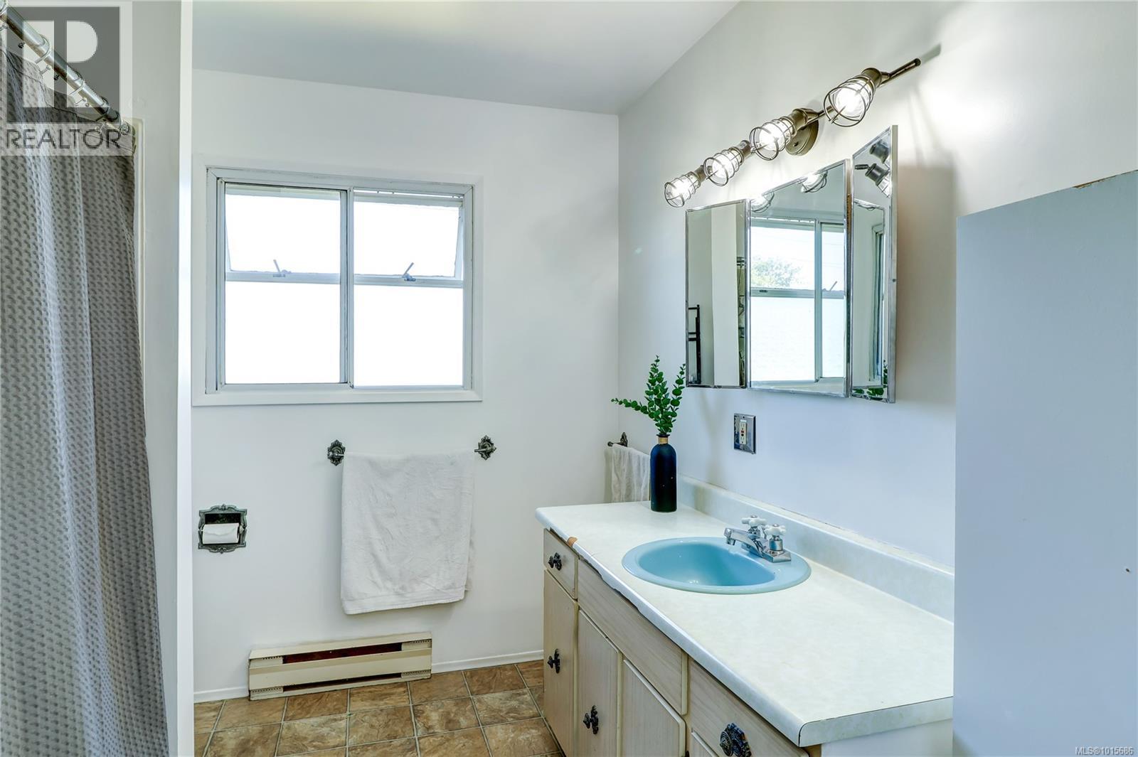 2530 Mountview Cres, Port McNeill