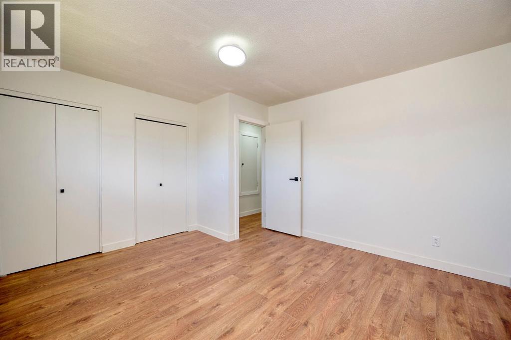 Single Family House 3 Level for Sale in  Penrith Crescent SE Penbrooke Meadows Calgary 