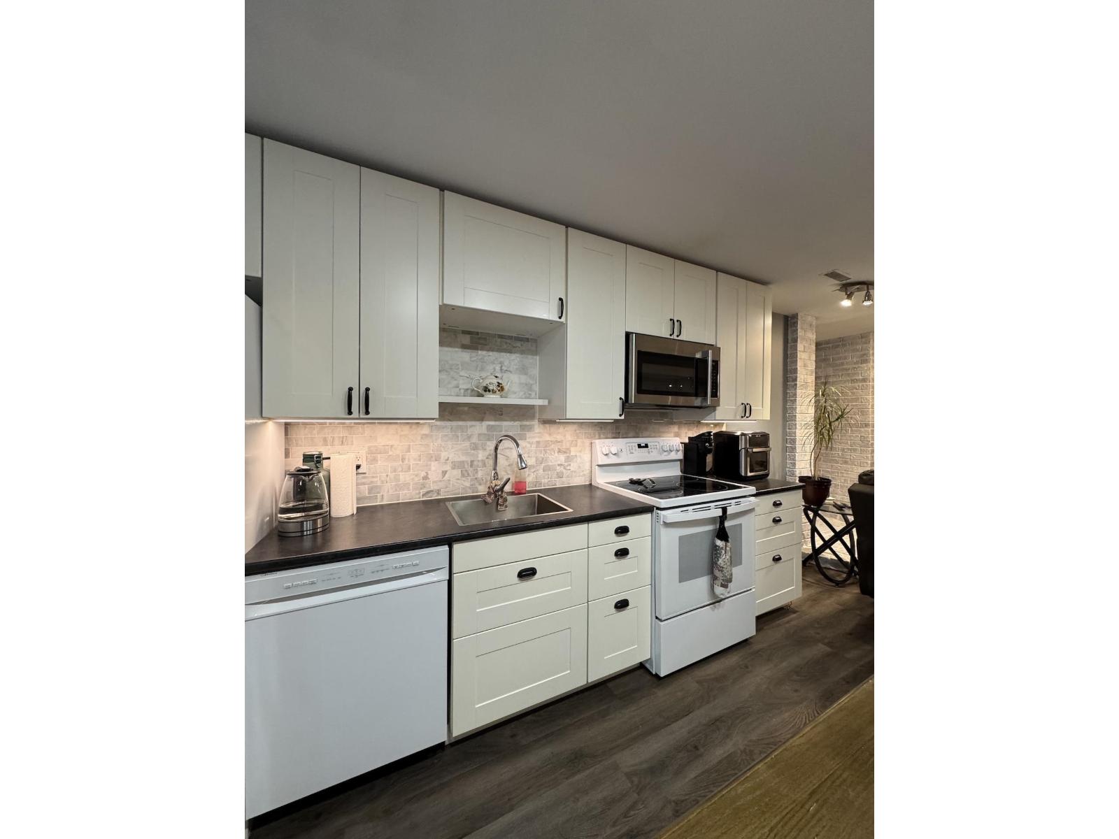 Basement 20454 91A AVENUE, Langley