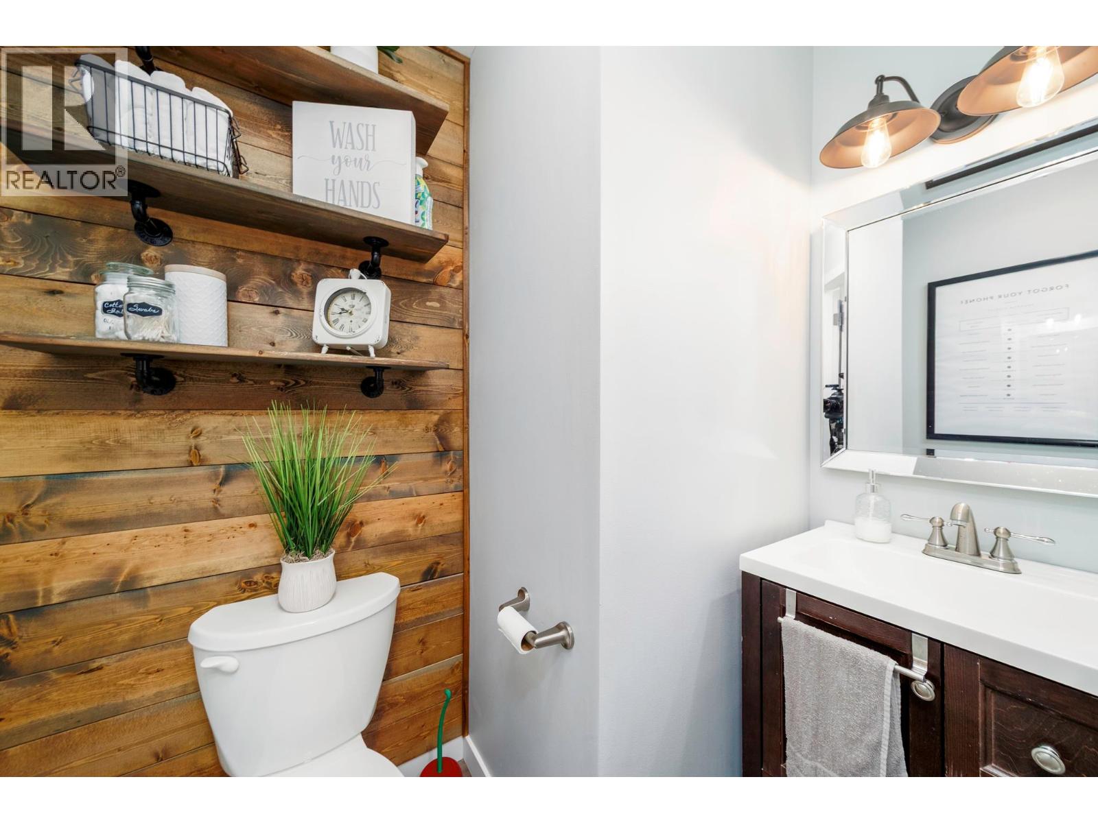  2614 Applegreen Court, West Kelowna