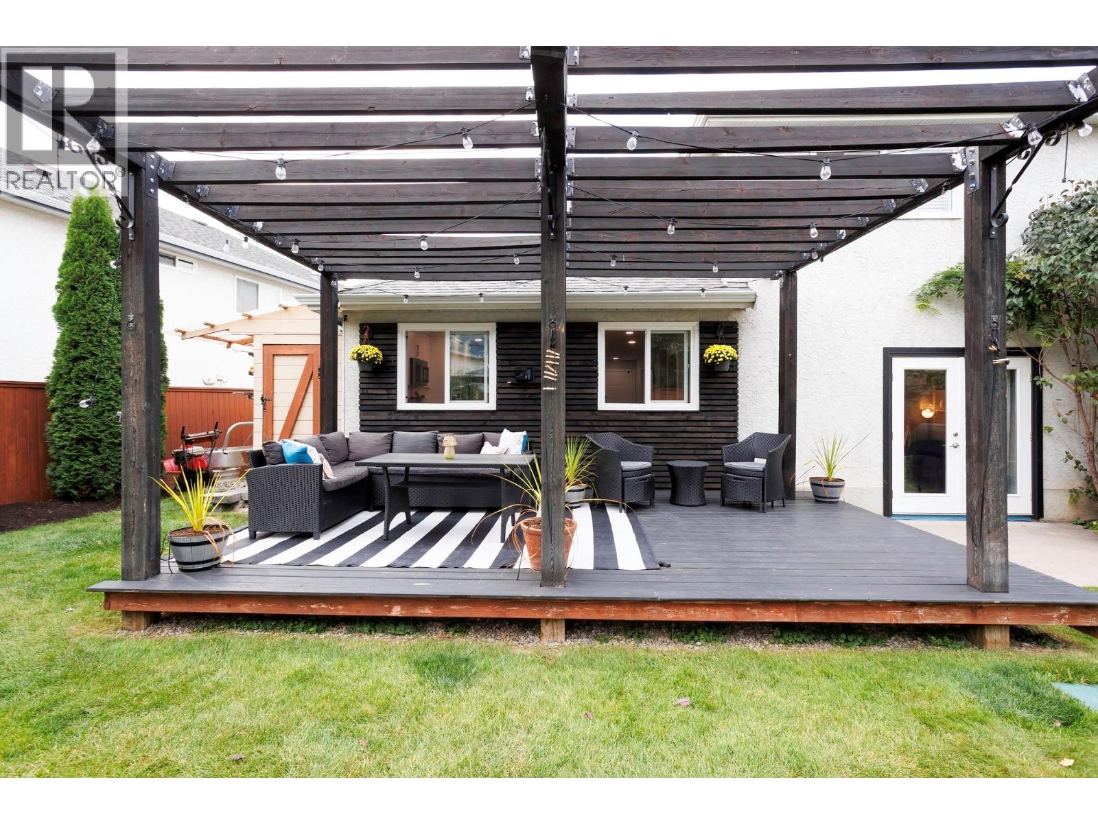  2614 Applegreen Court, West Kelowna