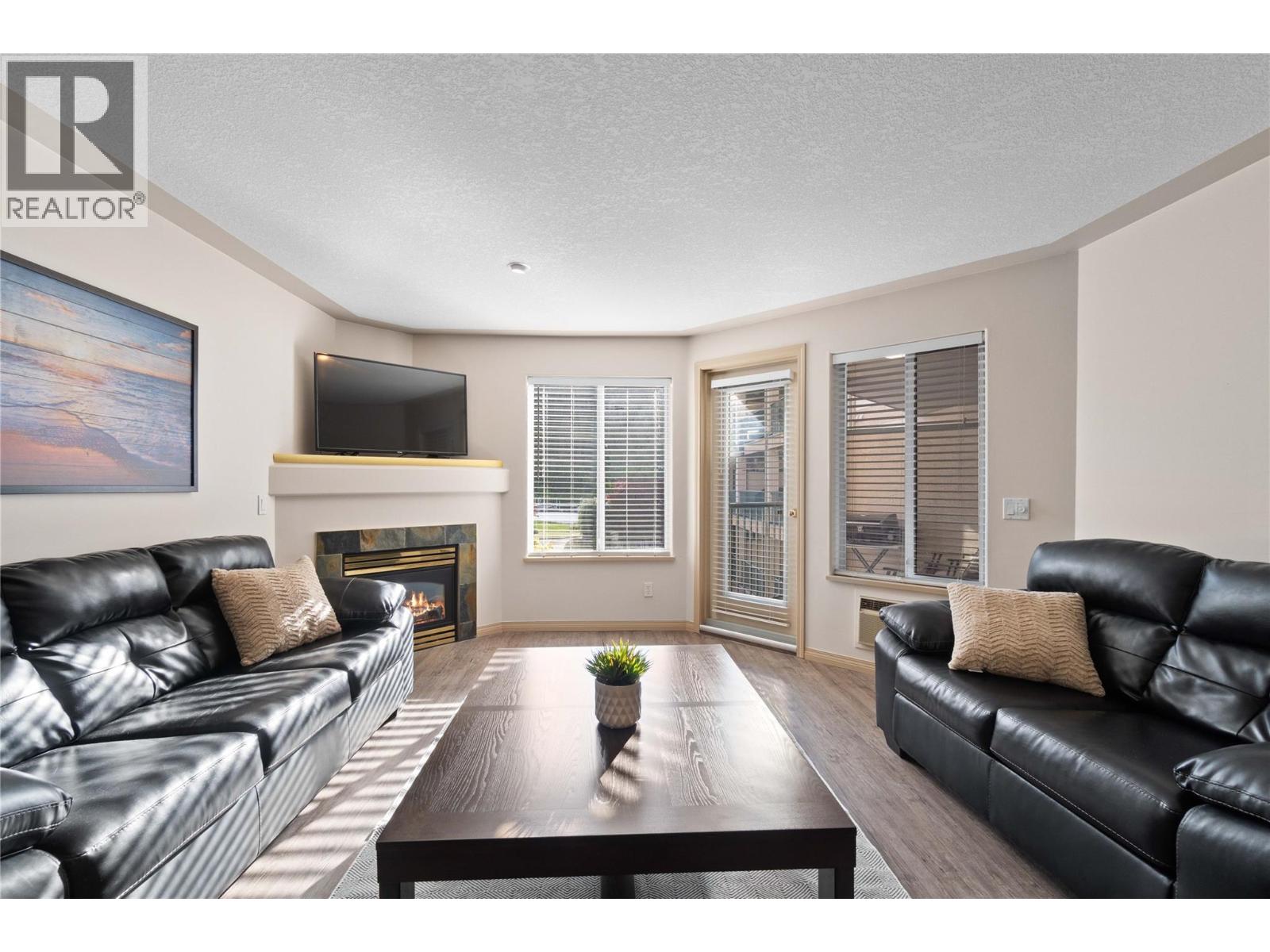 1002 Riverside Avenue Unit# 221, Sicamous