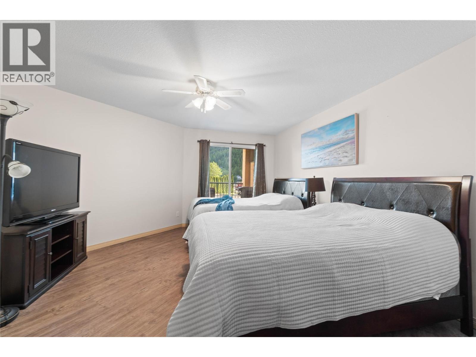 1002 Riverside Avenue Unit# 221, Sicamous