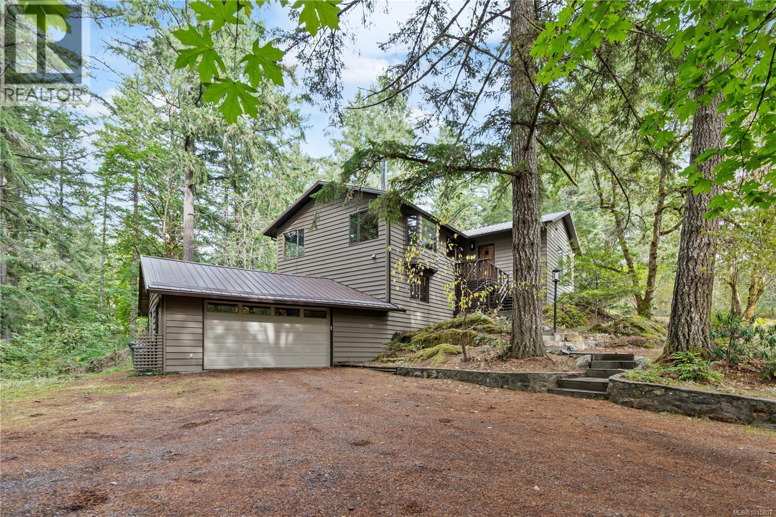  100 Viaduct Avenue West, Saanich