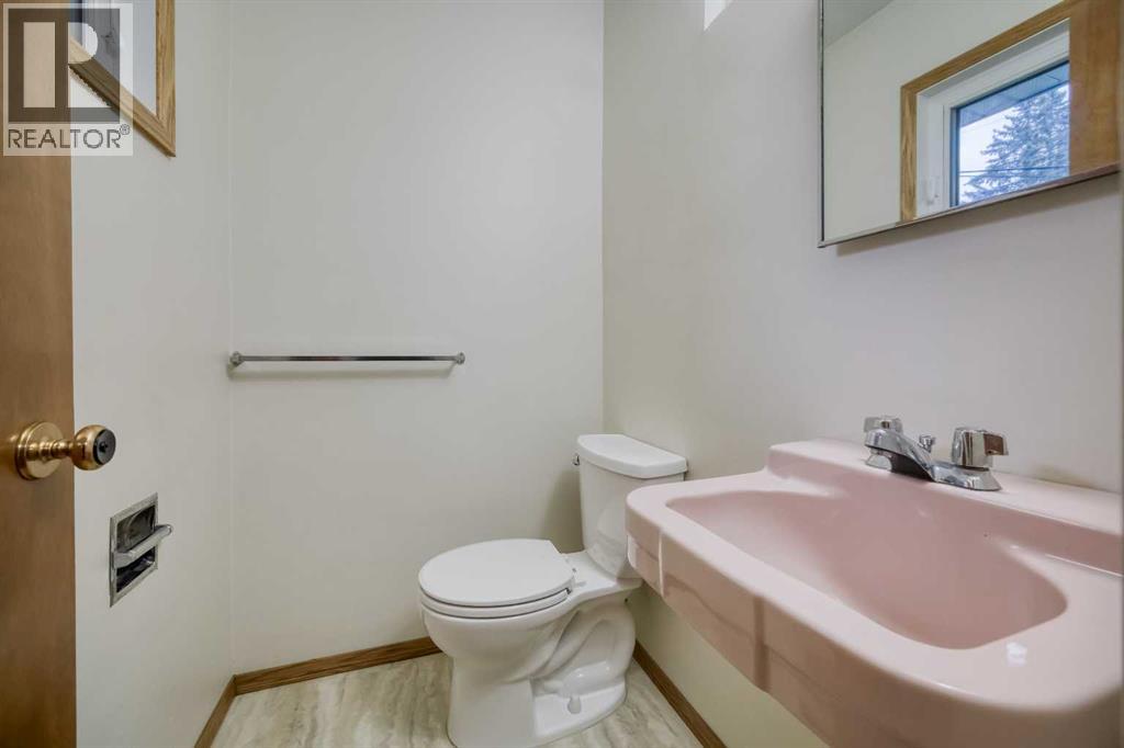 Single Family House Bungalow for Sale in  Boulton Road NW Brentwood Calgary 