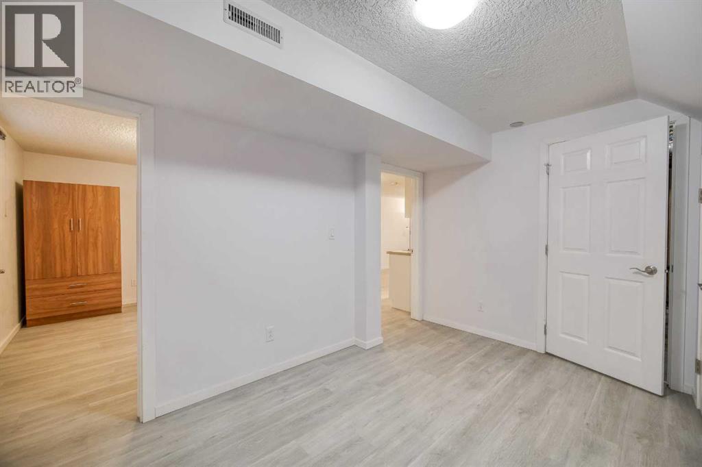 Single Family House Bungalow for Sale in  Boulton Road NW Brentwood Calgary 