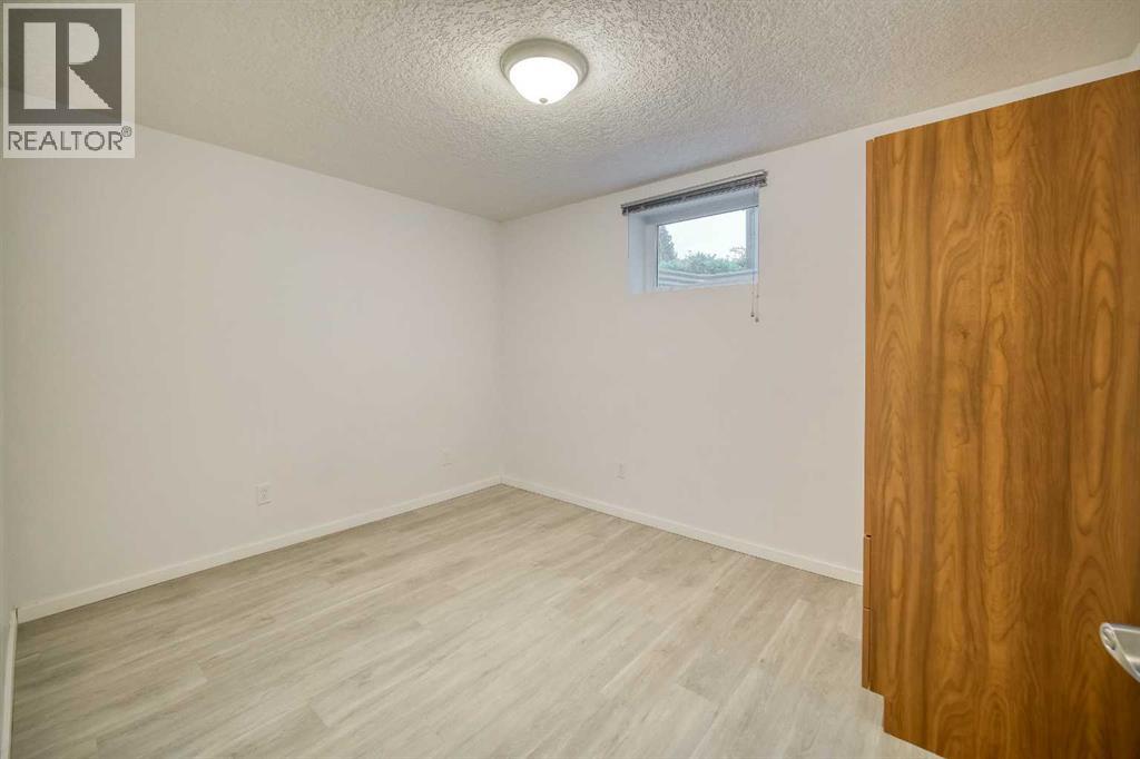 Single Family House Bungalow for Sale in  Boulton Road NW Brentwood Calgary 