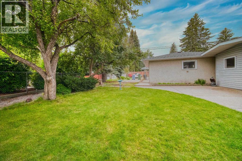 Single Family House Bungalow for Sale in  Boulton Road NW Brentwood Calgary 