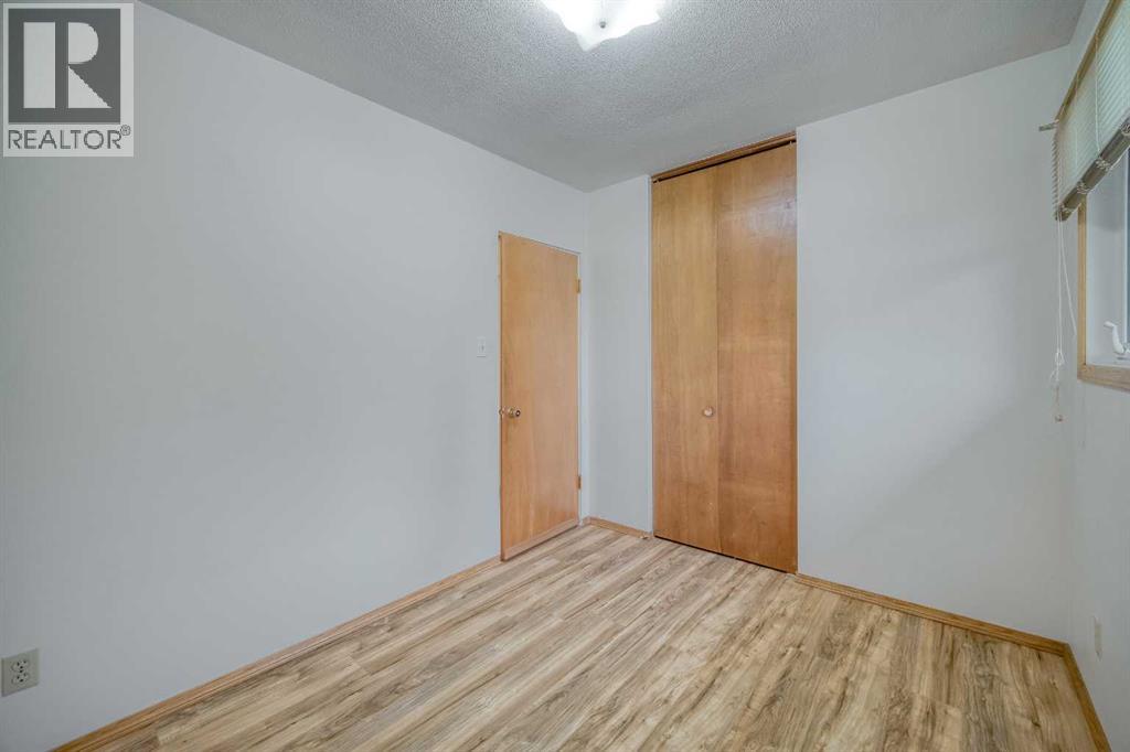 Single Family House Bungalow for Sale in  Boulton Road NW Brentwood Calgary 