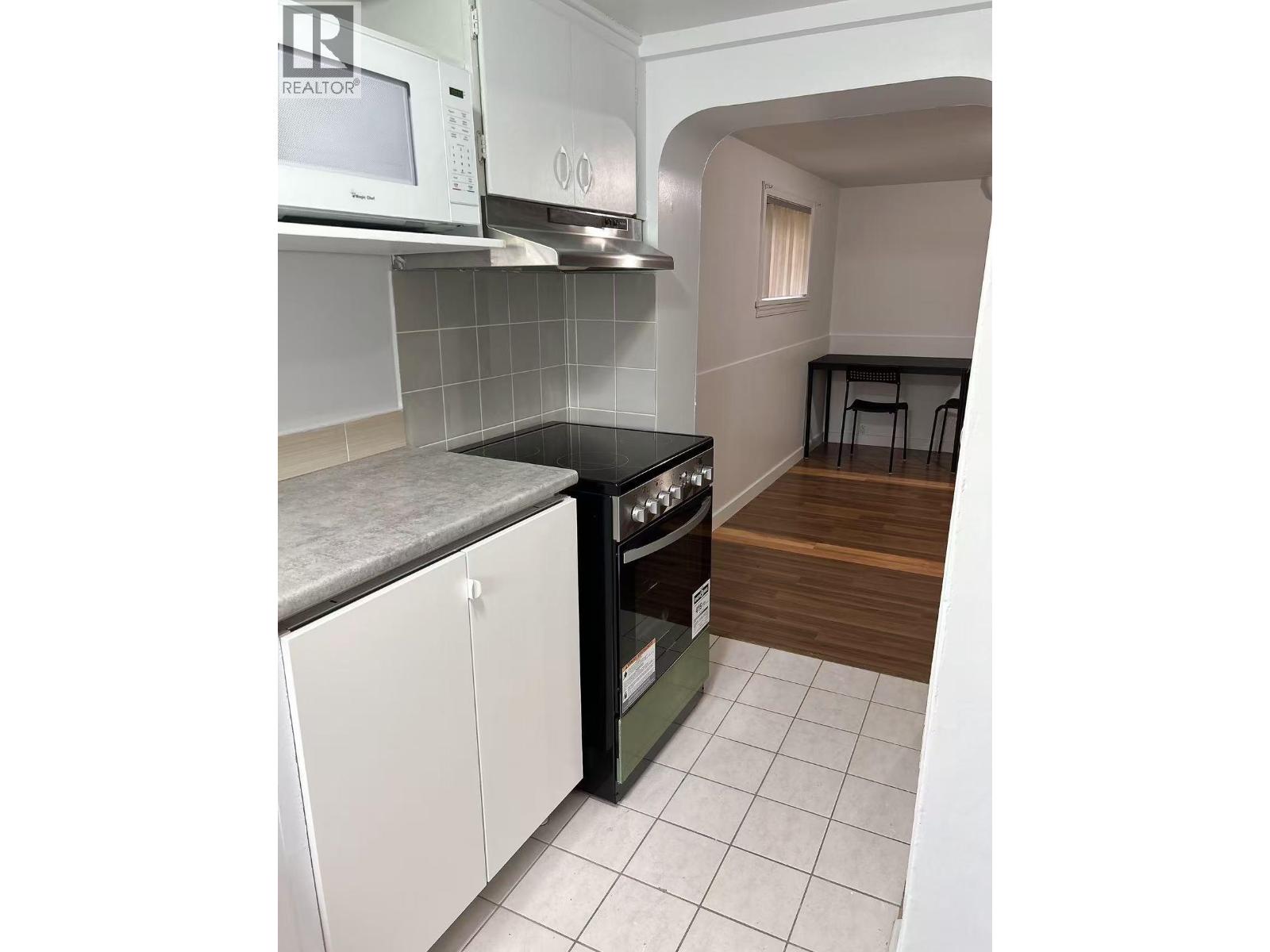 1038 SEVENTH AVENUE, New Westminster