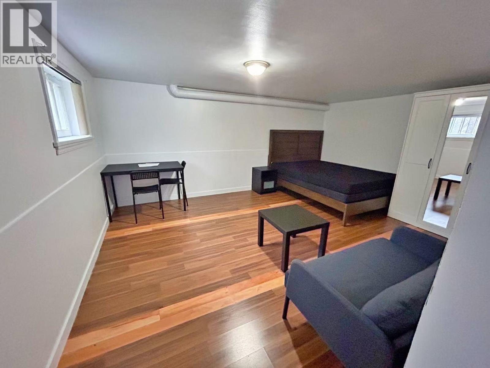 1038 SEVENTH AVENUE, New Westminster