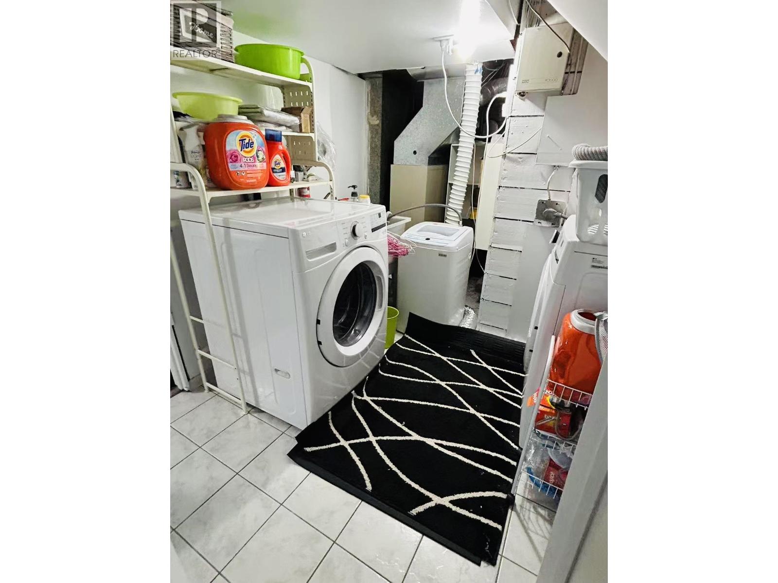 1038 SEVENTH AVENUE, New Westminster