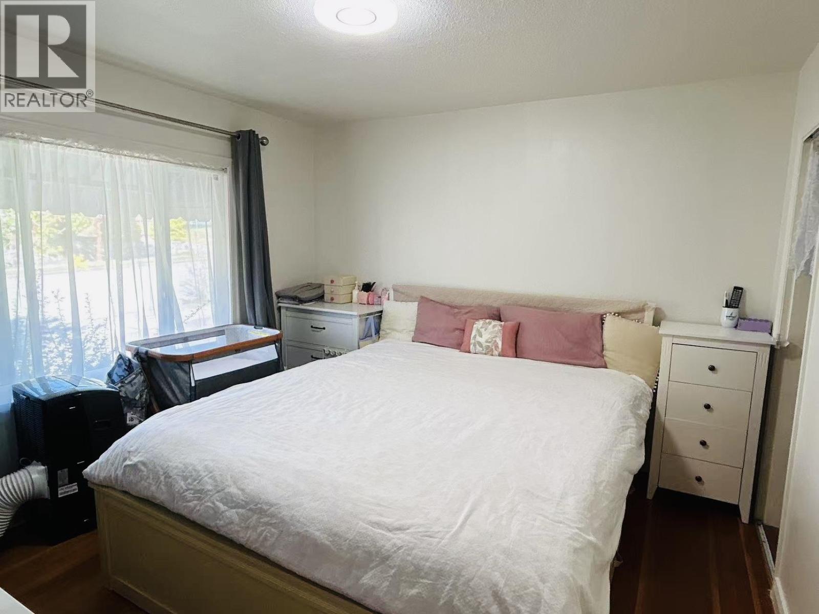 1038 SEVENTH AVENUE, New Westminster