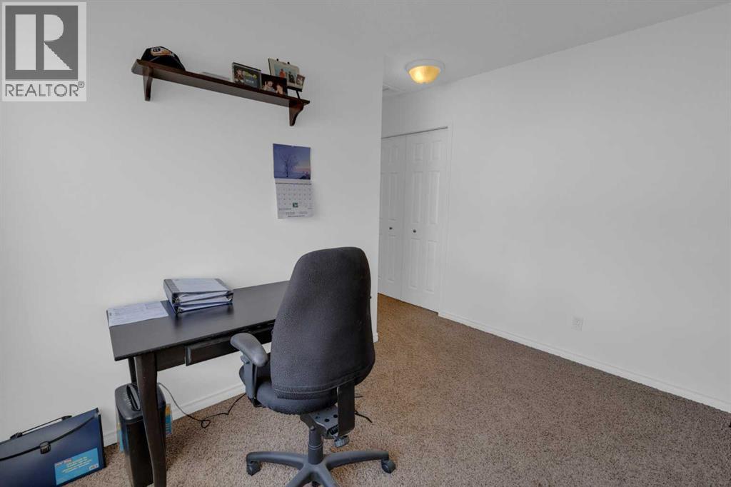 Single Family House for Sale in   Hidden Hills Terrace NW Hidden Valley Calgary 